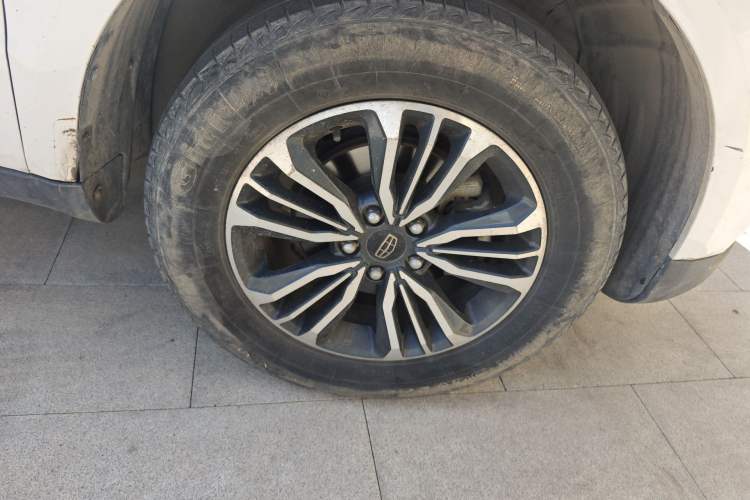 Used Geely Auto Vision X6 2016 1.8L Manual Luxury Model