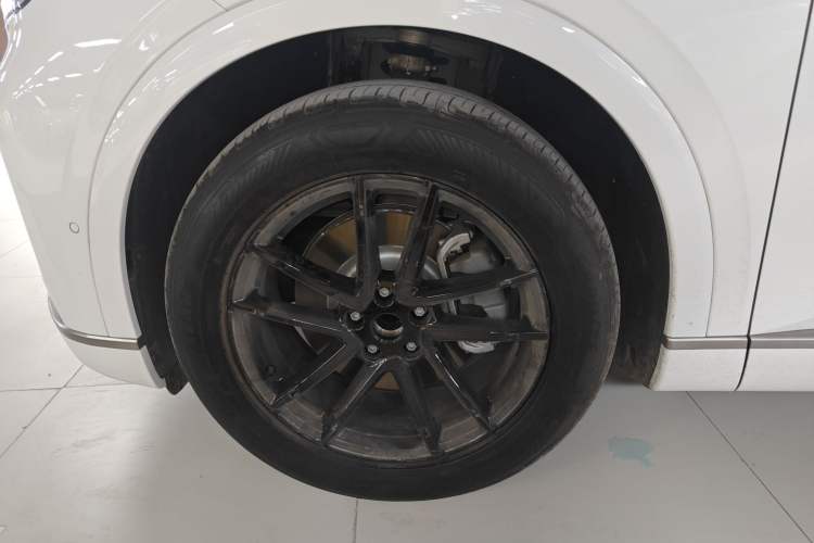 Used ONVO Luxeed L90 2025 Model—Pro Six-Seater Version