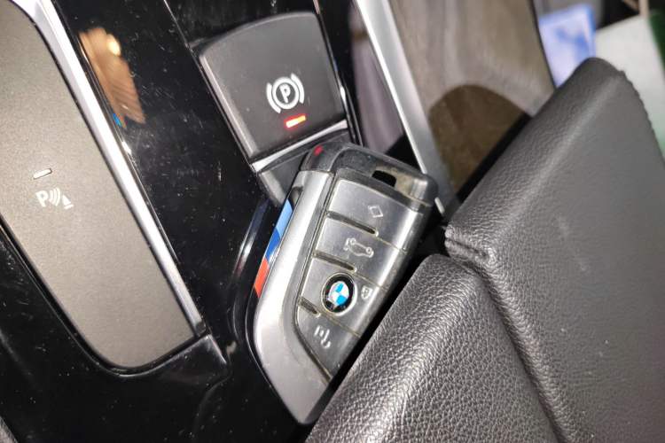 Used BMW 5 Series 2018 525Li M Sport Package Vehicle Key