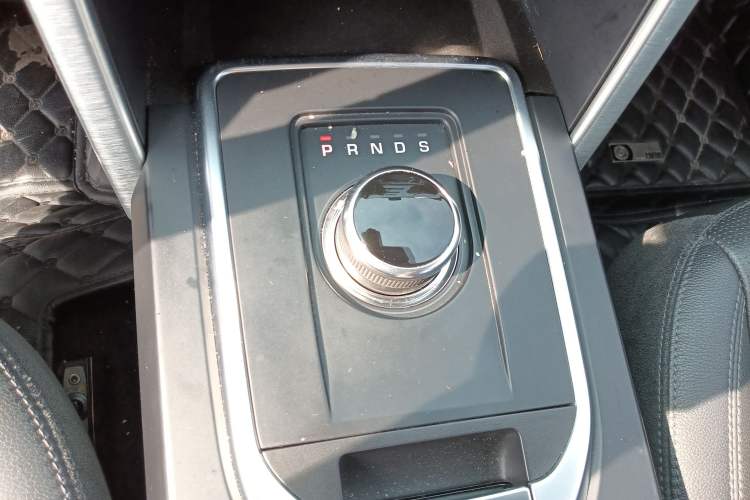 Used Land Rover Discovery Sport 2018 240 PS SE Version