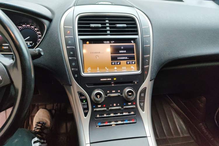 Used Lincoln MKX 2017 2.0T Four-Wheel Drive Zunya Edition
