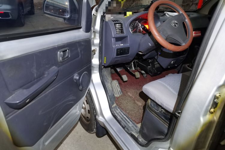 Used BAIC Weiwang 306 2011 1.3L base model 7 seats Driver Seat