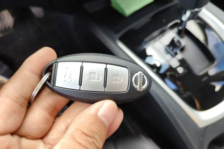 Used Nissan X-Trail 2015 2.5L CVT Leading MAX Edition 4WD