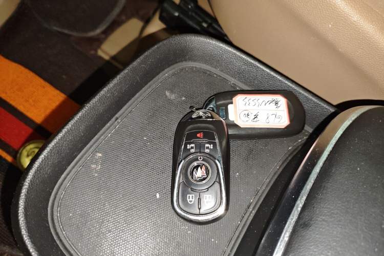 Used Buick GL8 2020 ES Land Cruiser 653T Luxury Edition Interior 1