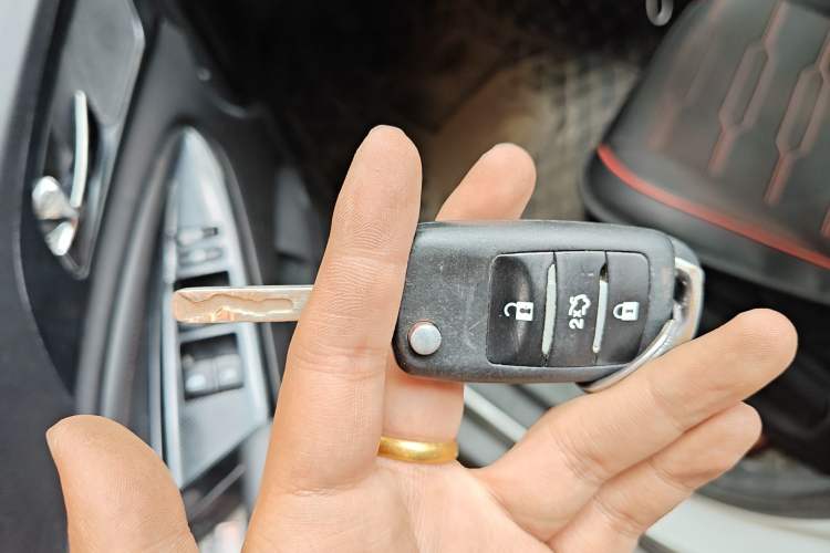 Used CHANGAN OSHAN A800 2017 1.6L Manual Comfort Model Vehicle Key