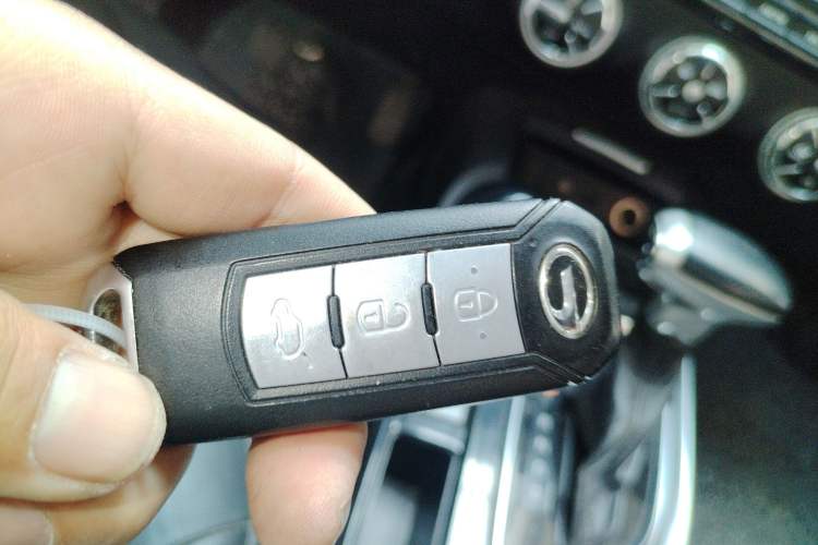 Used GAC Trumpchi GA6 2016 235T DCT Luxury Edition
