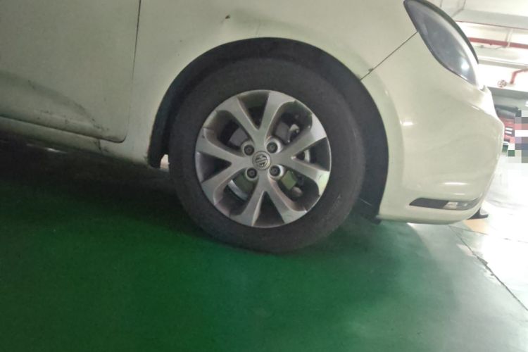 Used MG 3 2014 1.5L AMT Elite Edition Right Front Wheel Hub