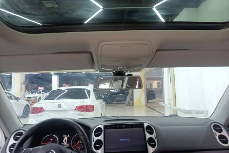 Used Volkswagen Tiguan 2016 280TSI Automatic Two-Wheel Drive Silk Road Comfort Edition Headliner