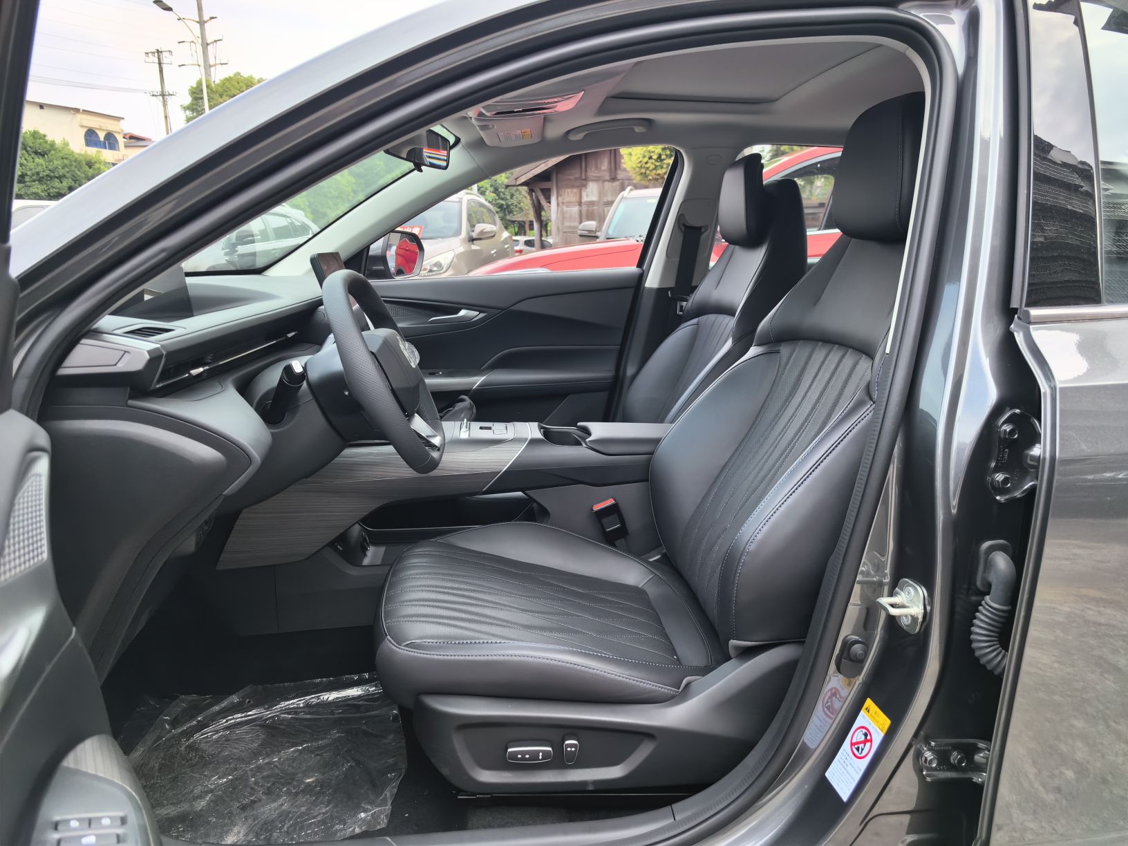 Переднее сиденье в автомобиле