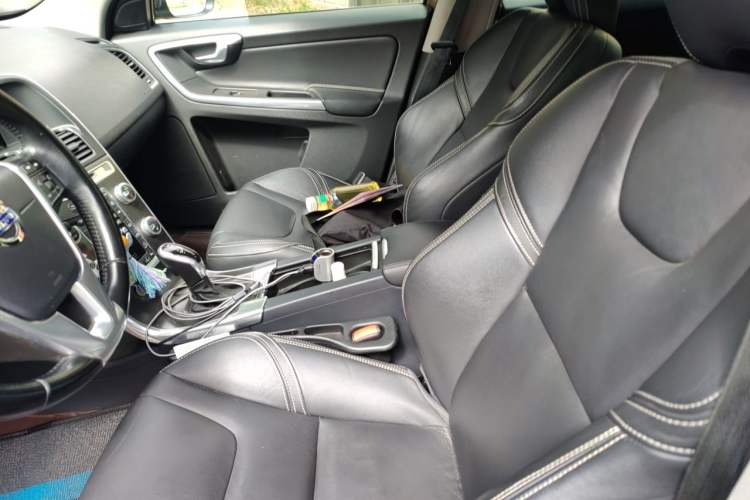 Used Volvo XC60 2015 T5 AWD Zhiyuan Edition
