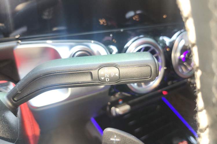 Used Mercedes-Benz GLB 2021 GLB 200 Dynamic Edition Gear Lever