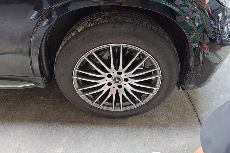 Used Mercedes-Benz GLC 2024 GLC 300 L 4MATIC Dynamic Edition 5-seater
