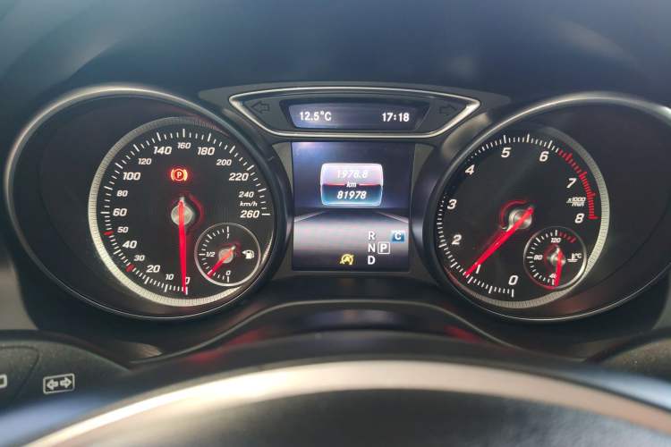 Used Mercedes-Benz GLA 2017 GLA 200 Sport Edition Instrument Cluster