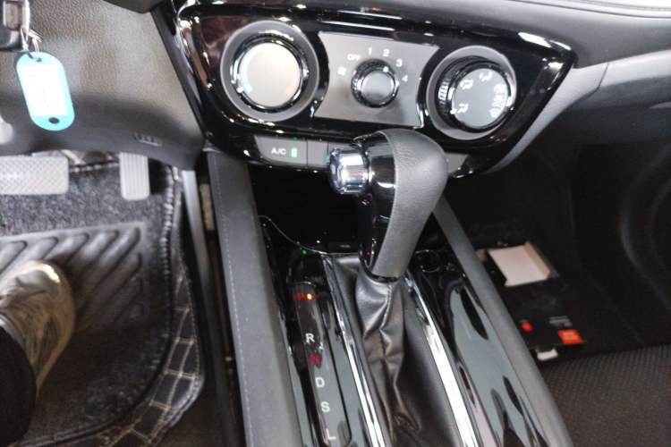 Used Honda Vezel 2017 1.5L CVT 2WD Comfort Model
