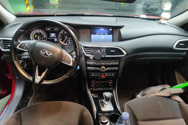 Used Infiniti QX30 2017 1.6T Two-Wheel-Drive Sport Edition
