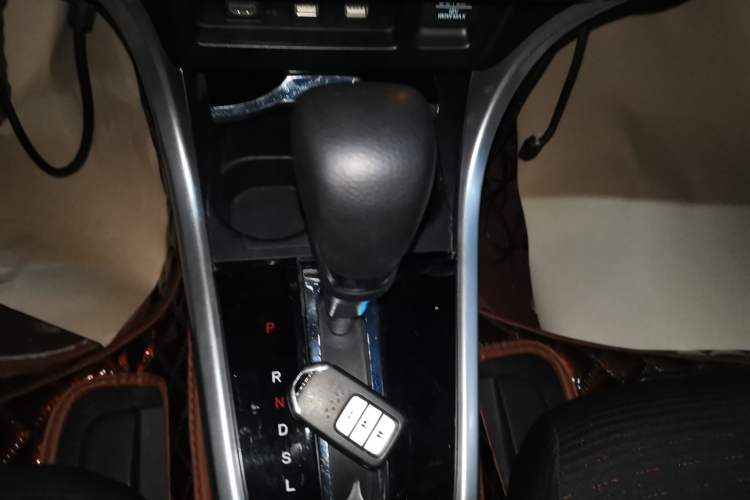 Used Honda Crider 2016 1.8L CVT Luxury Edition Gear Lever