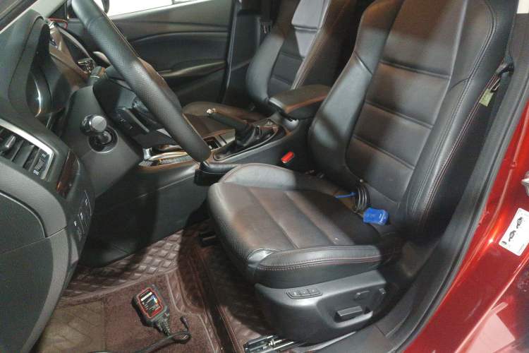 Used Mazda Atenza 2014 2.0L Blue Sky Deluxe Edition
