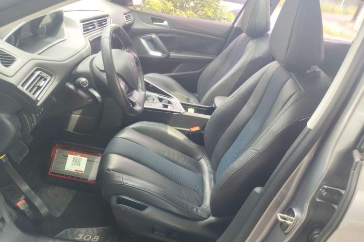 Used Peugeot 308 2016 350THP Automatic Prestige Edition Left Front Seat