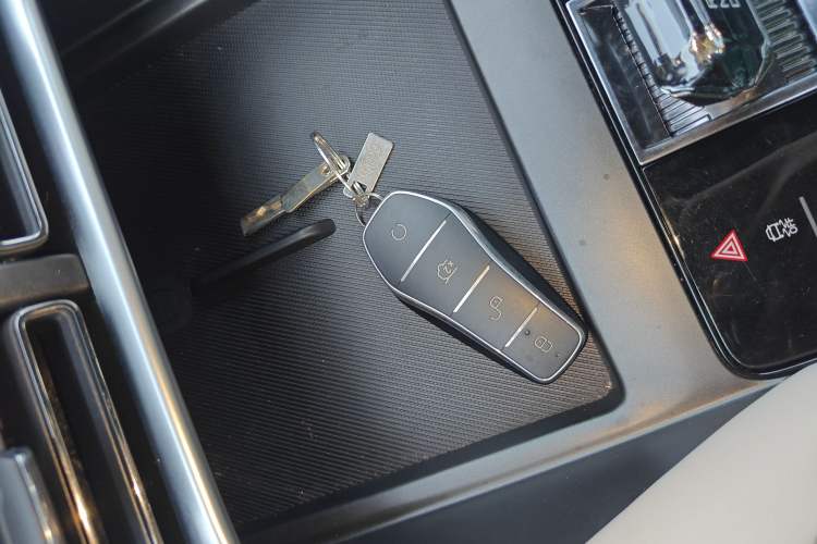 Used BYD Song PLUS New Energy 2024 Honor Edition EV 520km Premium Model
