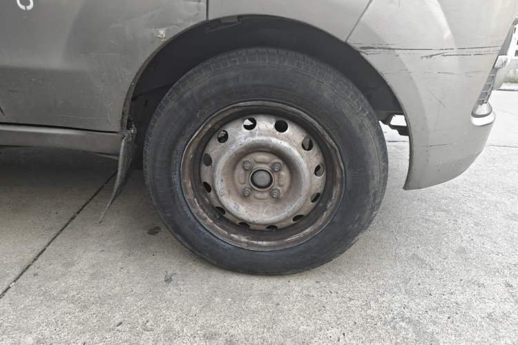 Used Jinbei Hiace X30 2023 1.5L Super-Enjoyment Van 2/5 Seats Non-Air-Conditioned Version SWC15M