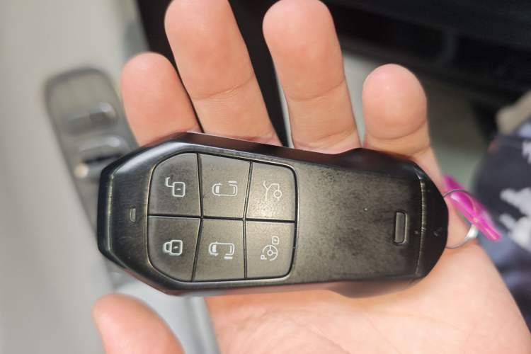 Used XPeng X9 2024 702 Ultra-Long Range Max