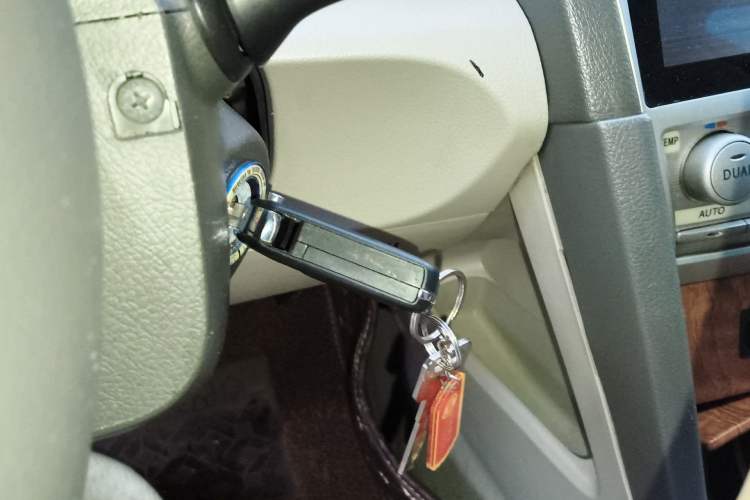 Used Toyota Camry 2010 200G Classic Edition Vehicle Key