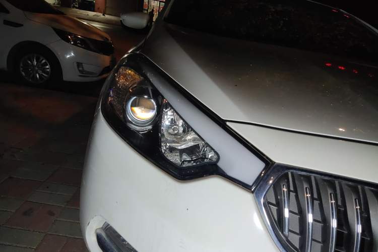 Used Kia K3 2015 1.6L Automatic GL Right Front Headlight