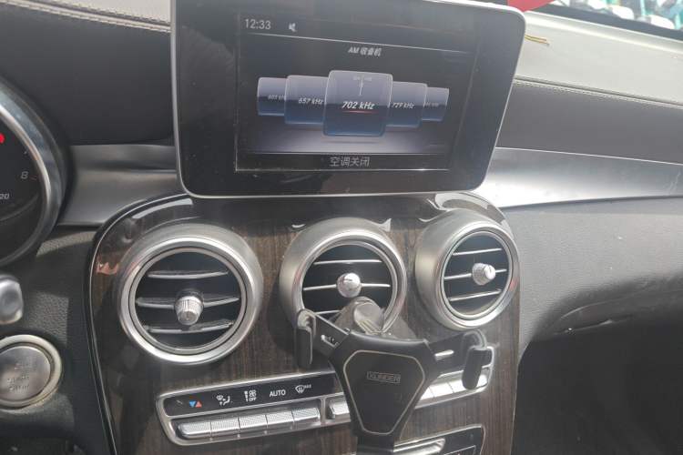 Used Mercedes-Benz GLC 2018 GLC 260 4MATIC Luxury Model
