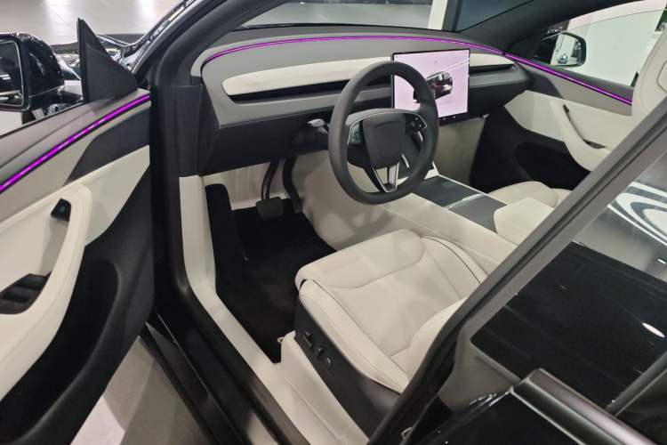 Used Tesla Model Y L 2025 Model Long-Range All-Wheel-Drive Version Driver Seat