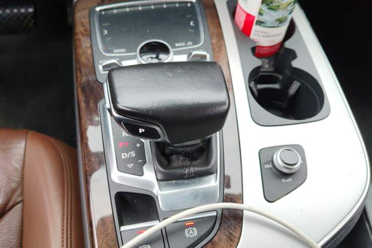 Used Audi Q7 2016 45 TFSI S line Sport Edition Gear Lever