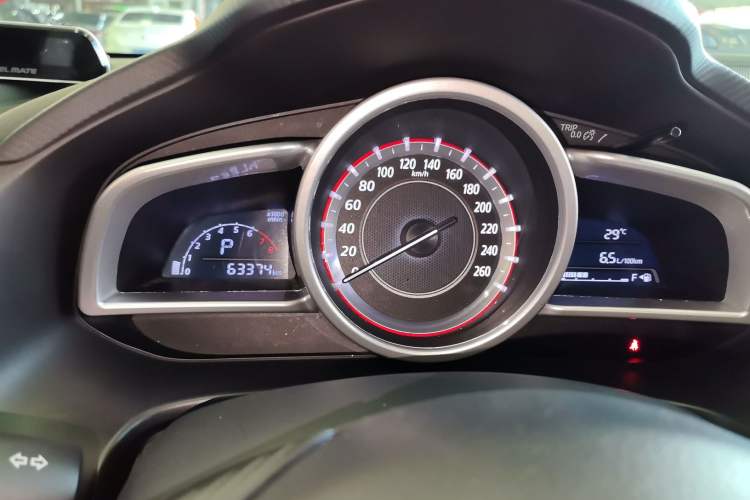 Used Mazda Mazda 3 Axela 2016 Sedan 2.0L Automatic Sport Model