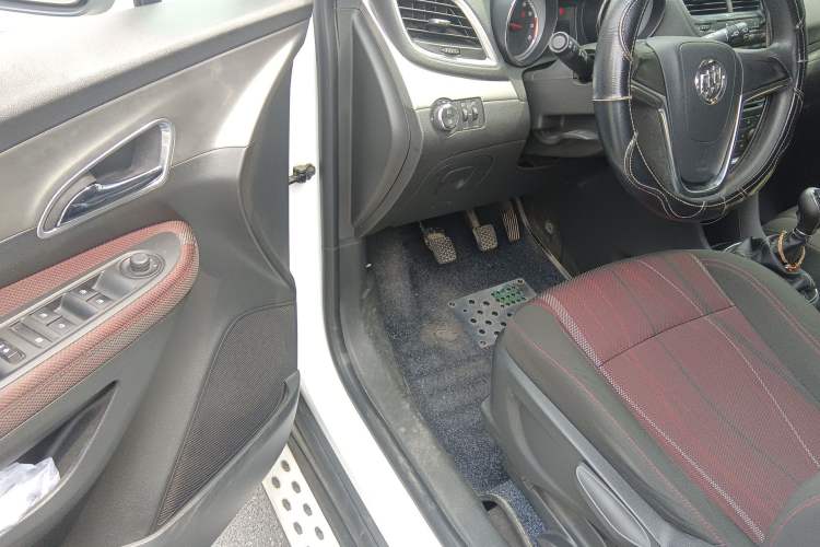 Used Buick Encore 2015 1.4T Manual Two-Wheel Drive Urban Advanced Model