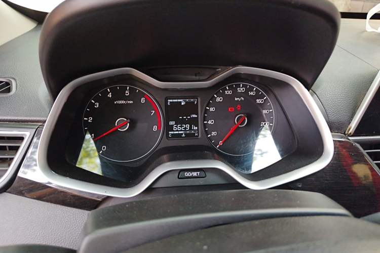 Used Baojun 310 2017 1.5L Manual Fashion Model
