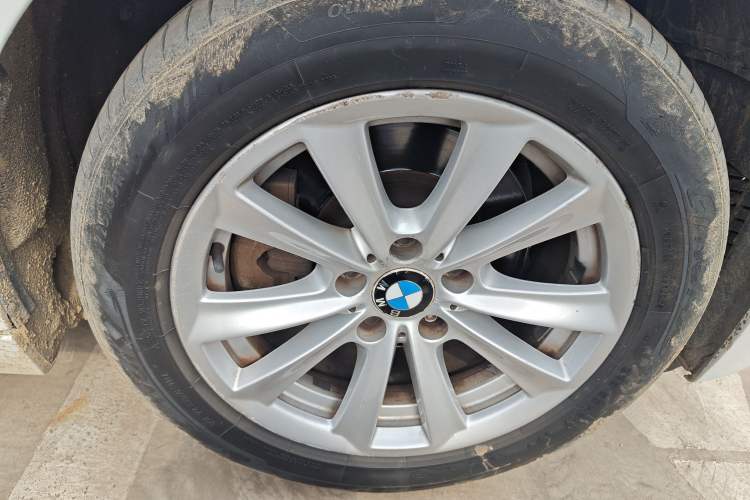 Used BMW 5 Series 2013 525Li Luxury Model