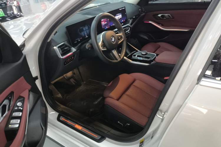 Used BMW i3 2024 eDrive 35 L

