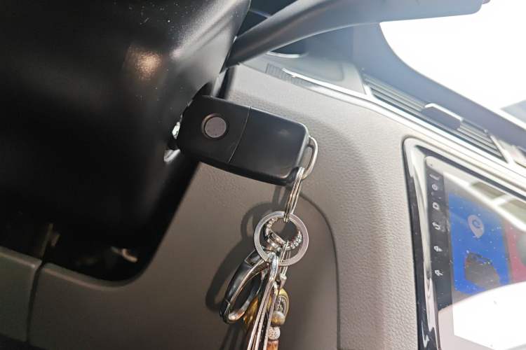 Used Volkswagen Bora 2014 1.6L Manual Fashion Edition
