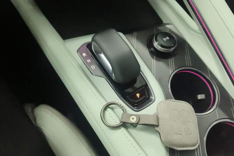 Used Zeekr 001 2024 WE Edition 95 kWh All-Wheel Drive Gear Lever