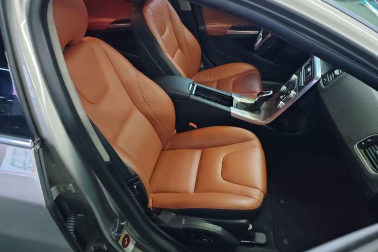 Used Volvo S60 2016 S60L T4 Zhiyuan Edition Right Front Seat