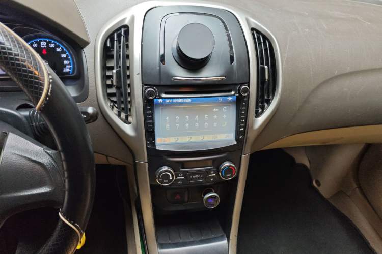 Used Baojun 610 2014 1.5L manual Comfort trim level