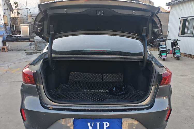 Used CHANGAN Eado 2022 PLUS Blue Whale NE 1.4T GDI DCT Prestige Edition Trunk