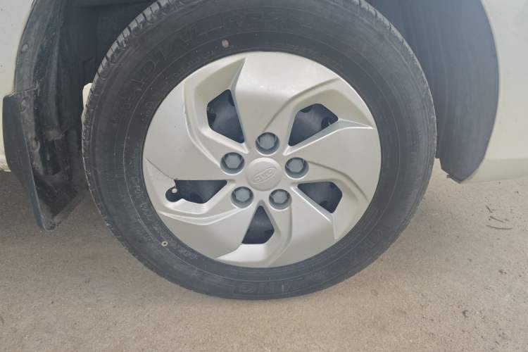 Used JAC Refine M3 2024 PLUS 2.0L HEV Comfort Edition Right Front Wheel Hub