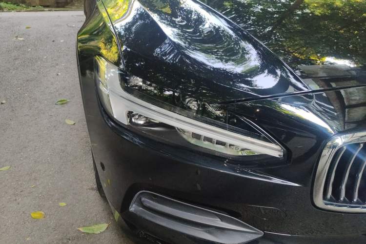 Used Volvo S90 2017 T4 Zhiyuan Edition Right Front Headlight