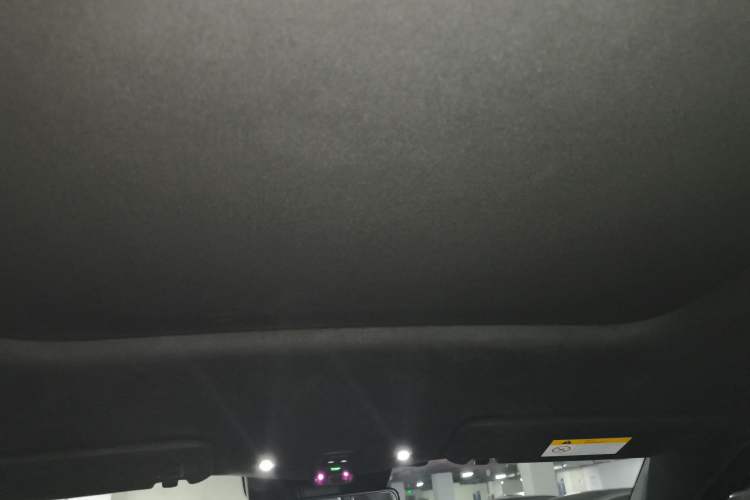 Used Nio ES6 2023 75 kWh Headliner