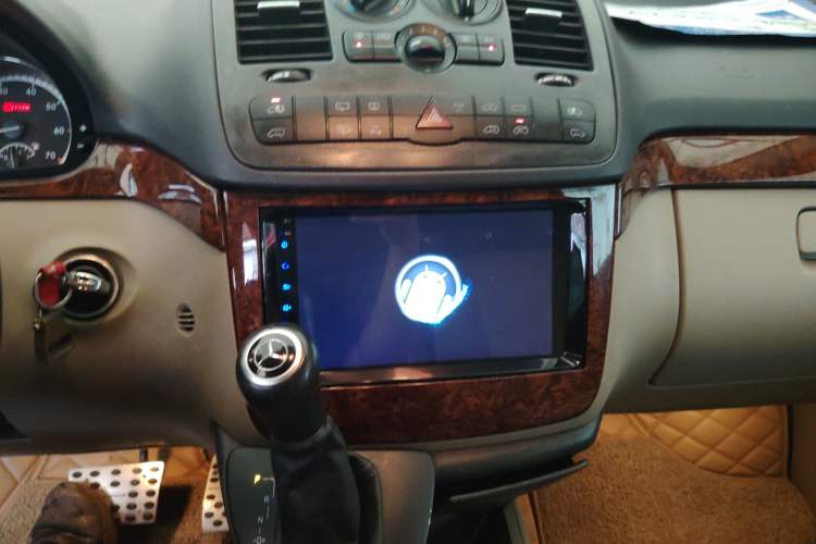 Used Mercedes-Benz Viano 2012 2.5L Hospitality Edition Audio And AC Panel