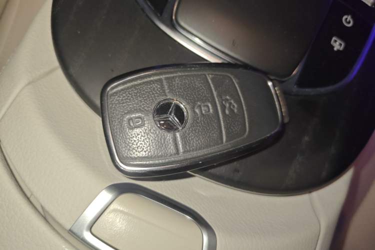 Used Mercedes-Benz E-Class 2022 E 300 L Sport Luxury Edition Vehicle Key