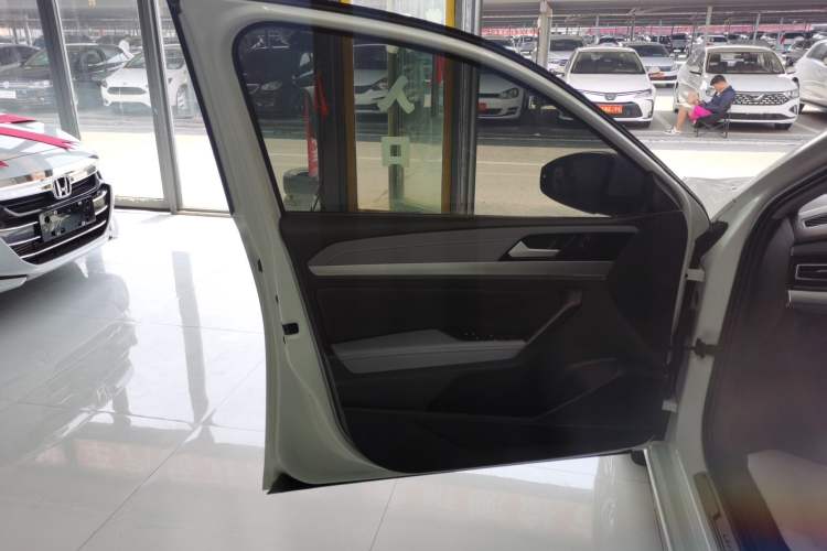 Used Volkswagen Lavida 2023 1.5L Automatic Full-Comfort Edition