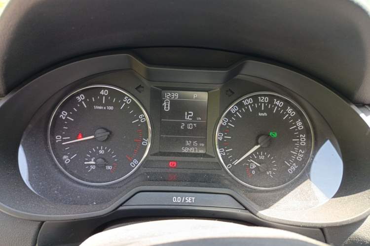 Used Skoda Octavia 2016 1.6L Automatic Chuanxing Edition Instrument Cluster