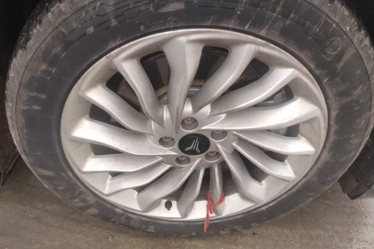 Used VOYAH Dream  Right Front Wheel Hub