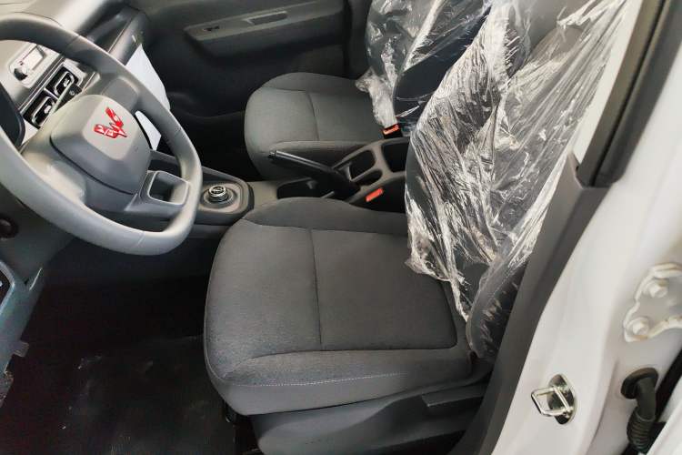 Used Wuling Hongguang New Energy 2024 All-Electric Model 300KM Practical Version
