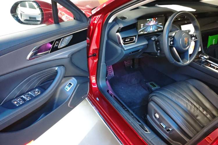 Used Hongqi H5 2023 1.5T HEV Smart Connect Flagship Edition
